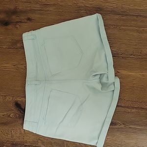 Mossio green shorts